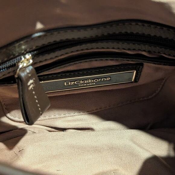 Liz Claiborne New York Crossbody Brown Pebbled Leather Bag in Like New Condition - Picture 6 of 12
